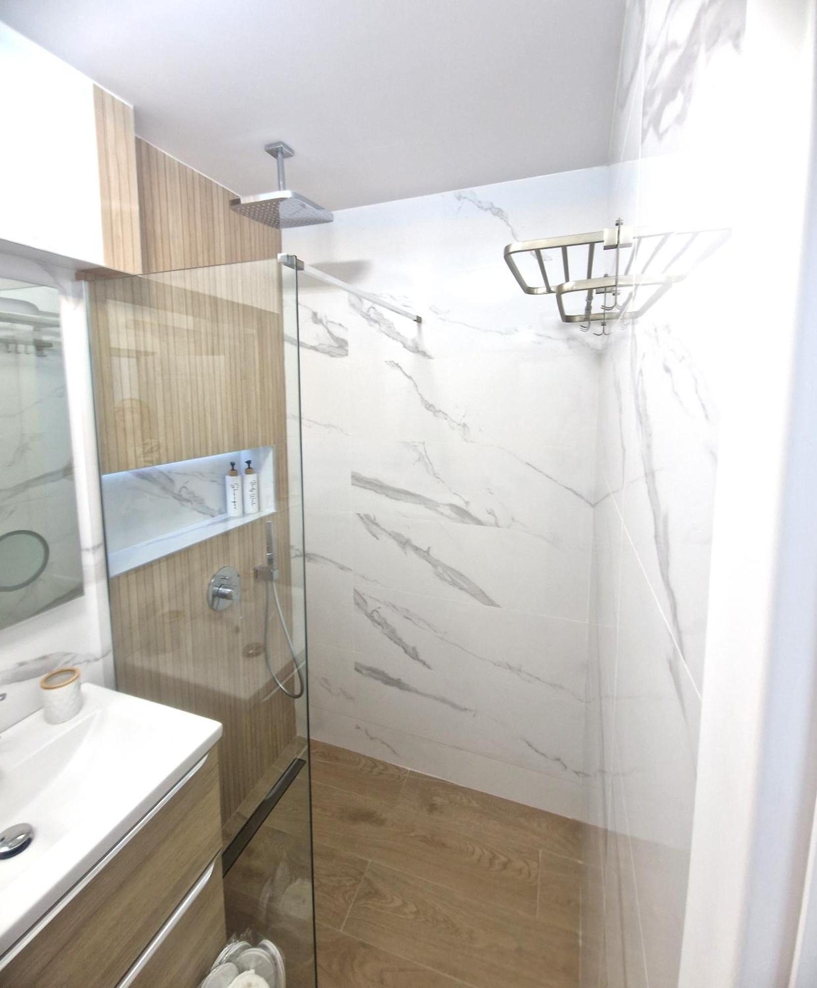 Ultracentral Luxury Apartament Curtea de Argeş Eksteriør billede