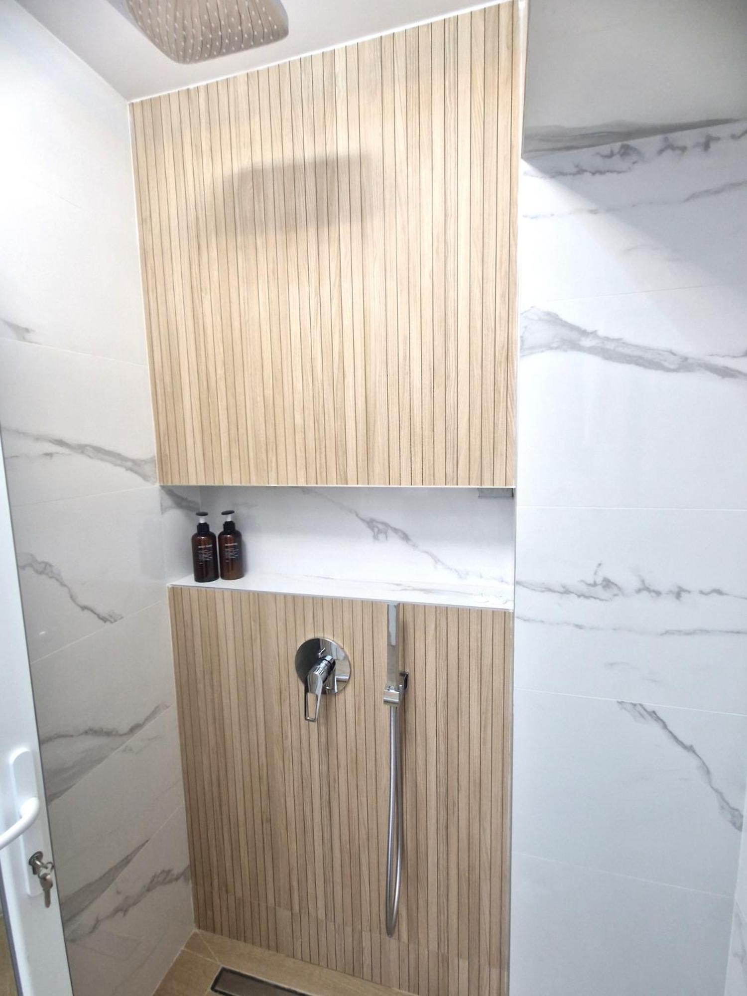 Ultracentral Luxury Apartament Curtea de Argeş Eksteriør billede