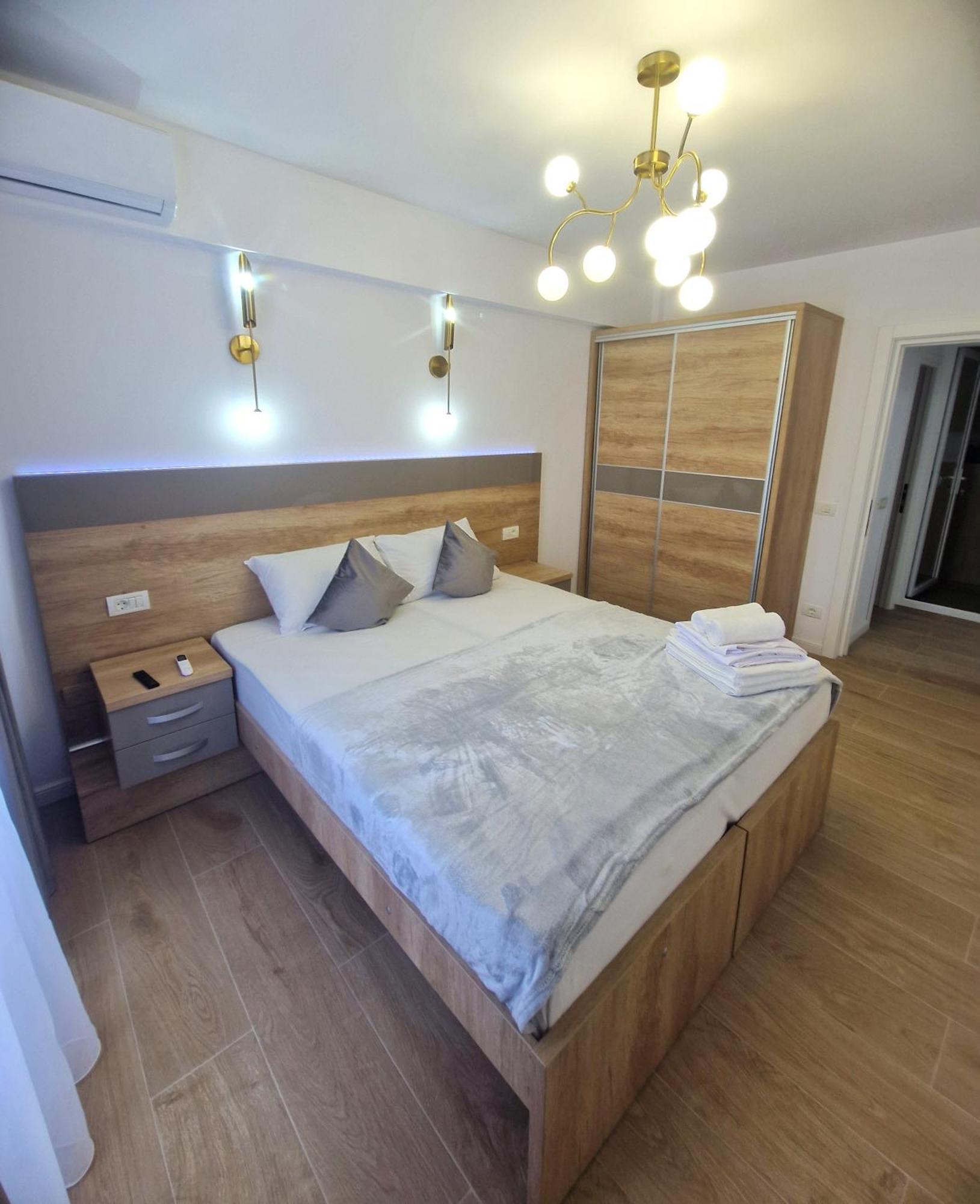 Ultracentral Luxury Apartament Curtea de Argeş Eksteriør billede